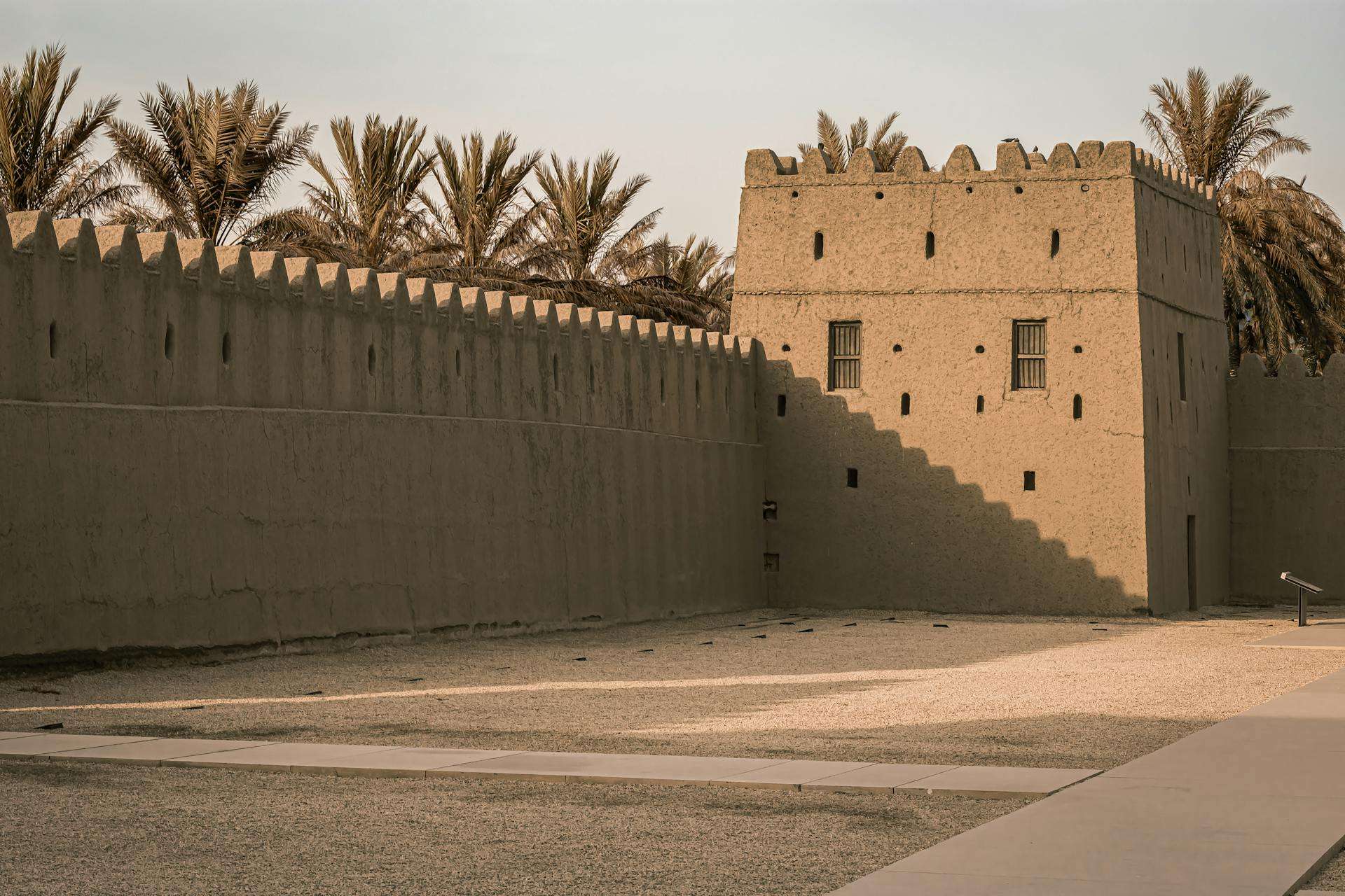 Hotels in Al Ain Region — Al Ain Oasis palm groves, Jebel Hafeet mountain scenery, Al Jahili Fort, Green Mubazzarah and family attractions