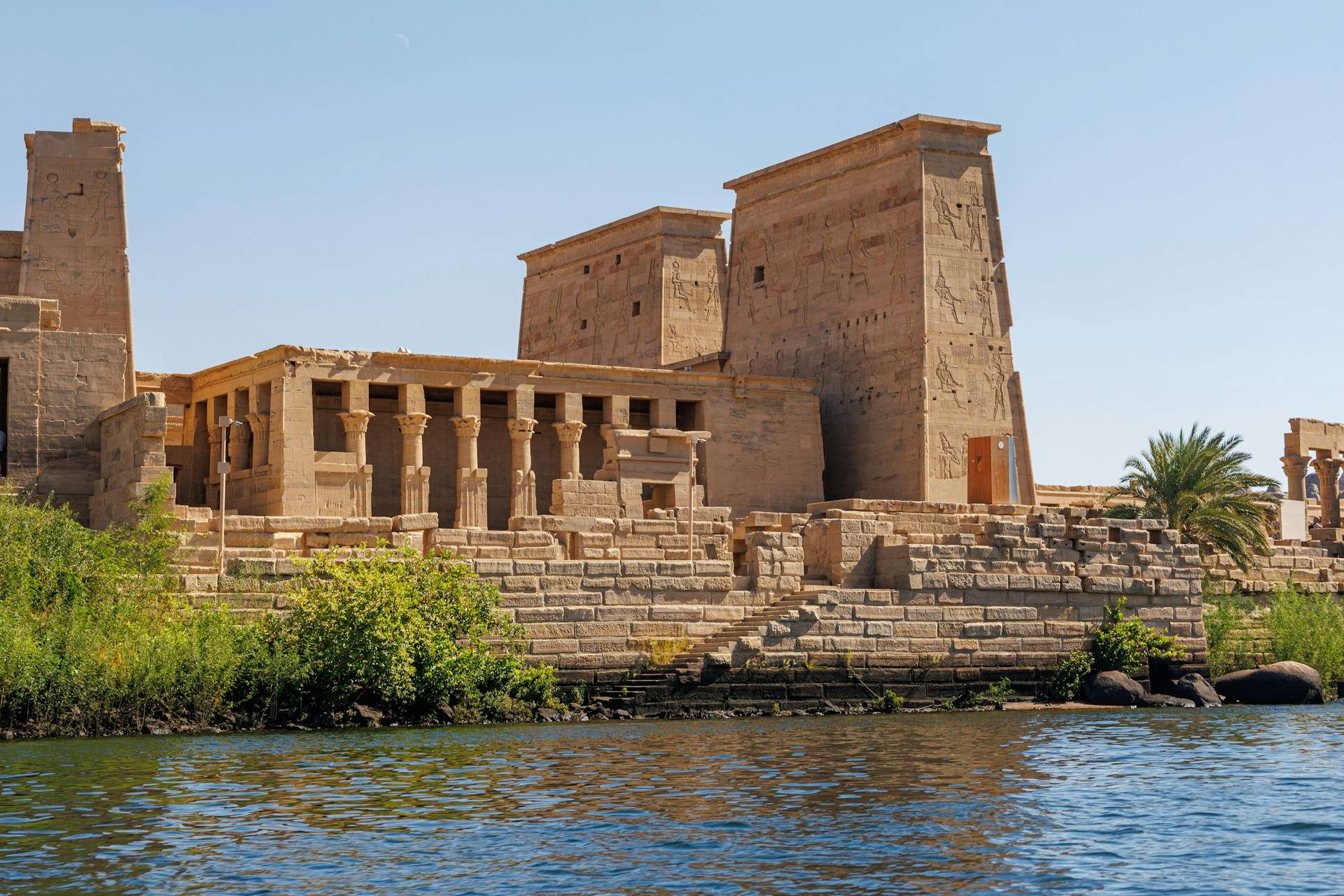Hotels in Southern Egypt — Aswan Nile districts, Abu Simbel extension routing, Nubian heritage quarters and slower Nile pacing
