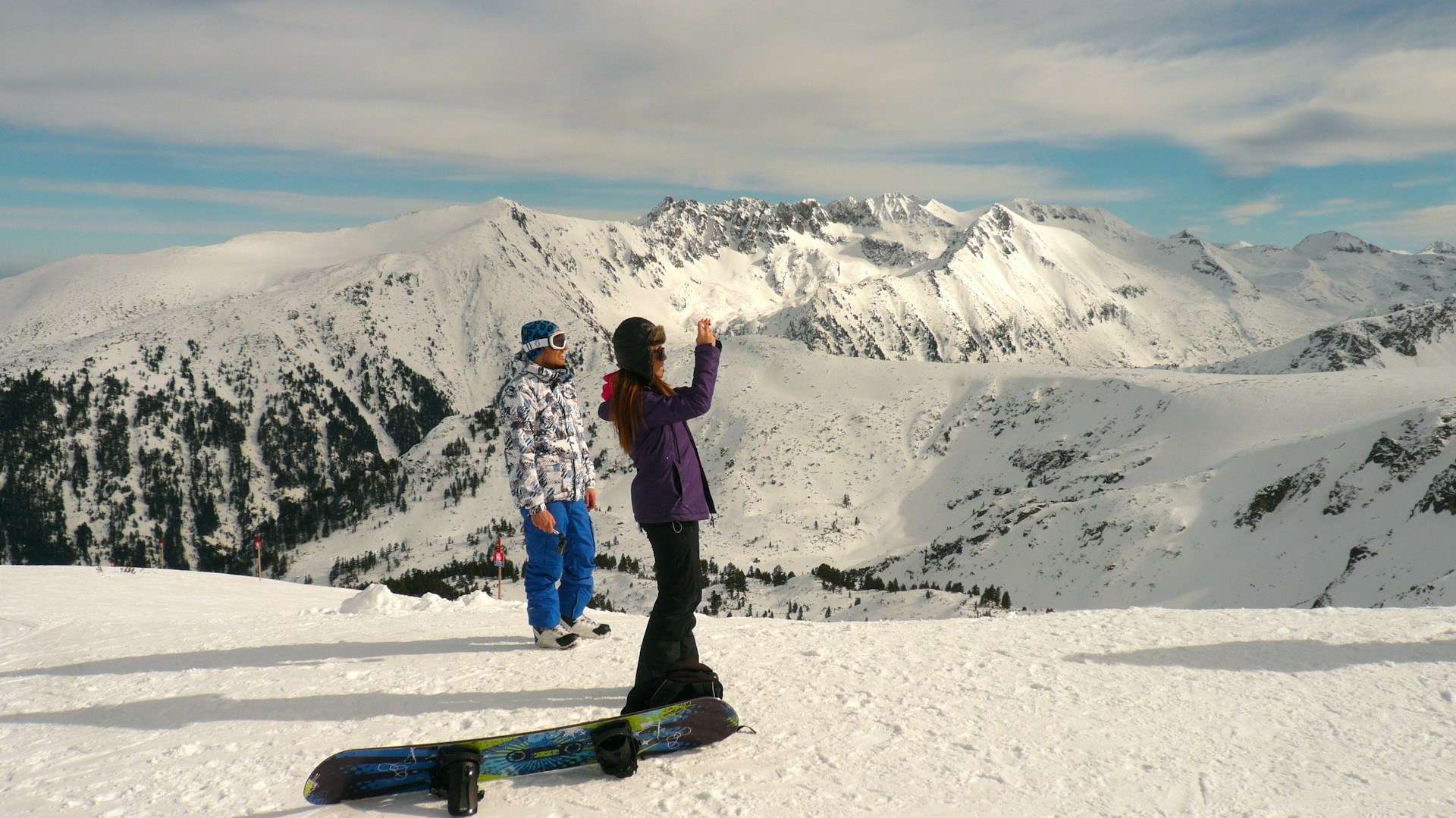 Hotels in the Pirin Mountains, Bulgaria — Bansko mountain town, winter sports, hiking, spa-style stays, and scenic mountain scenery