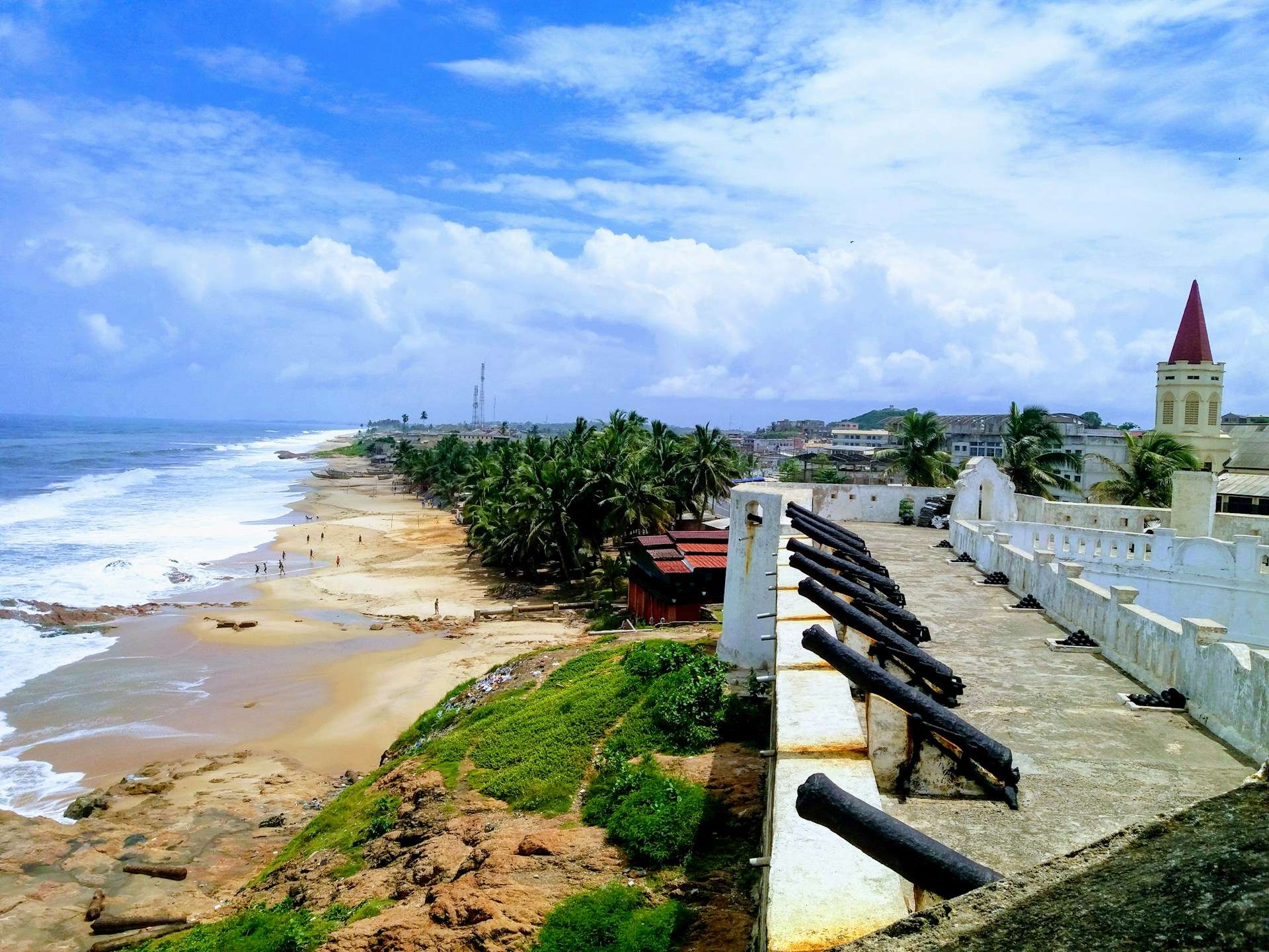 Hotels on the Central Coast Heritage — Cape Coast quarters, Elmina districts and respectful heritage hotel planning