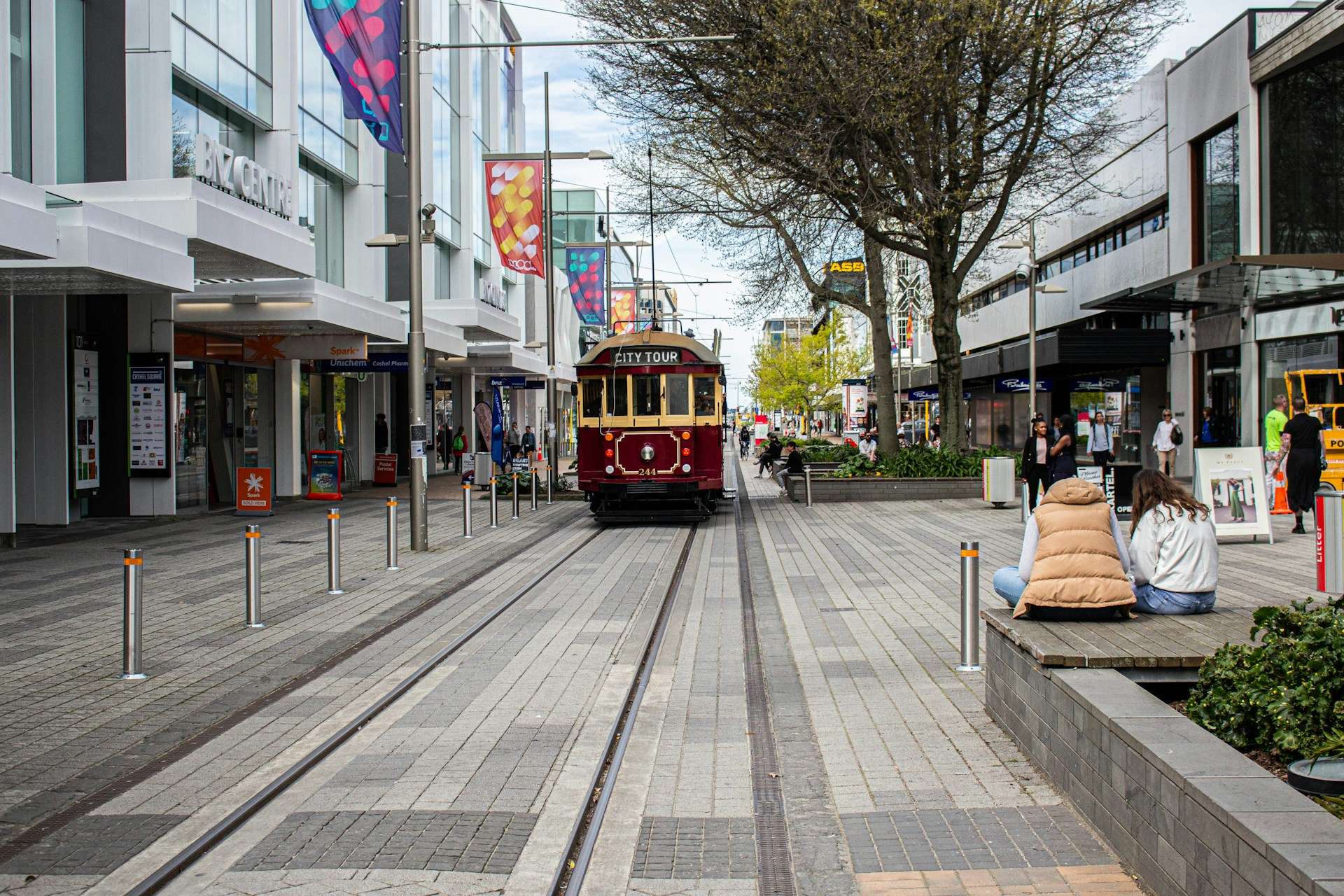 Hotels in Christchurch and Canterbury — city gateway quarters, plains touring districts and South Island hotel planning