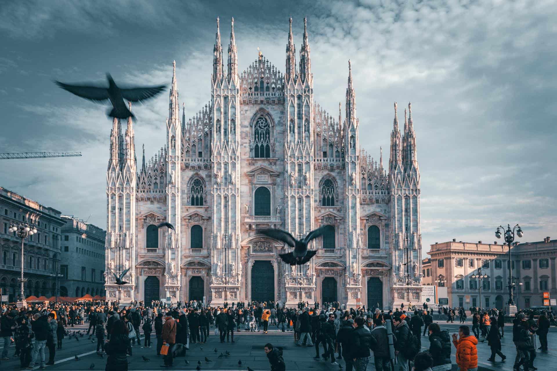 Hotels in Lombardy, Italy — Milan fashion district, design museums, historic streets, restaurants, and northern Italy city breaks