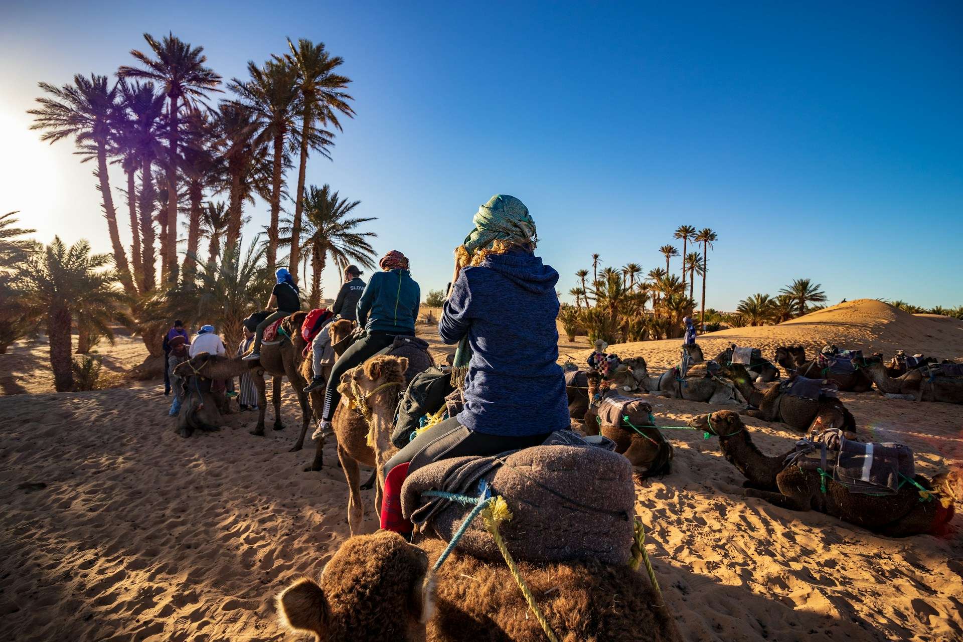 Hotels in Sahara and Southern Morocco — Merzouga desert-edge districts, kasbah gateway towns, Ouarzazate corridors and dune-access lodging