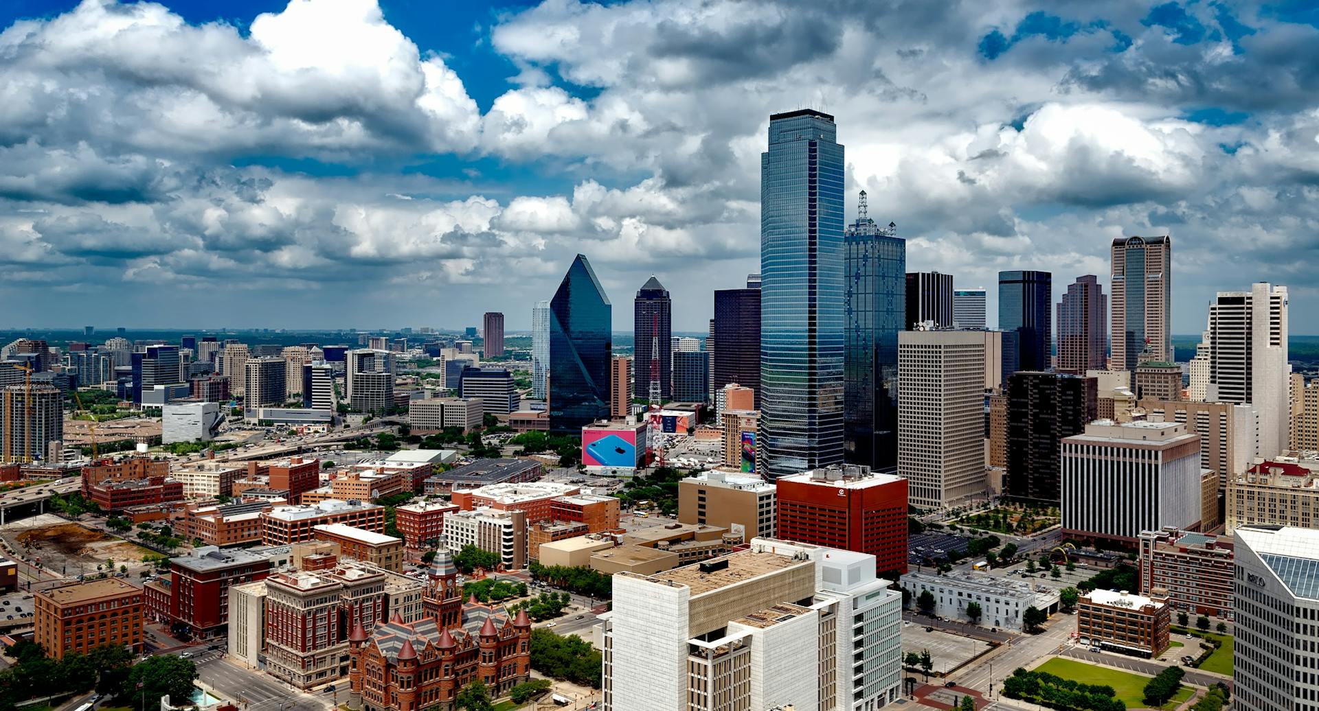Dallas, United States destination header