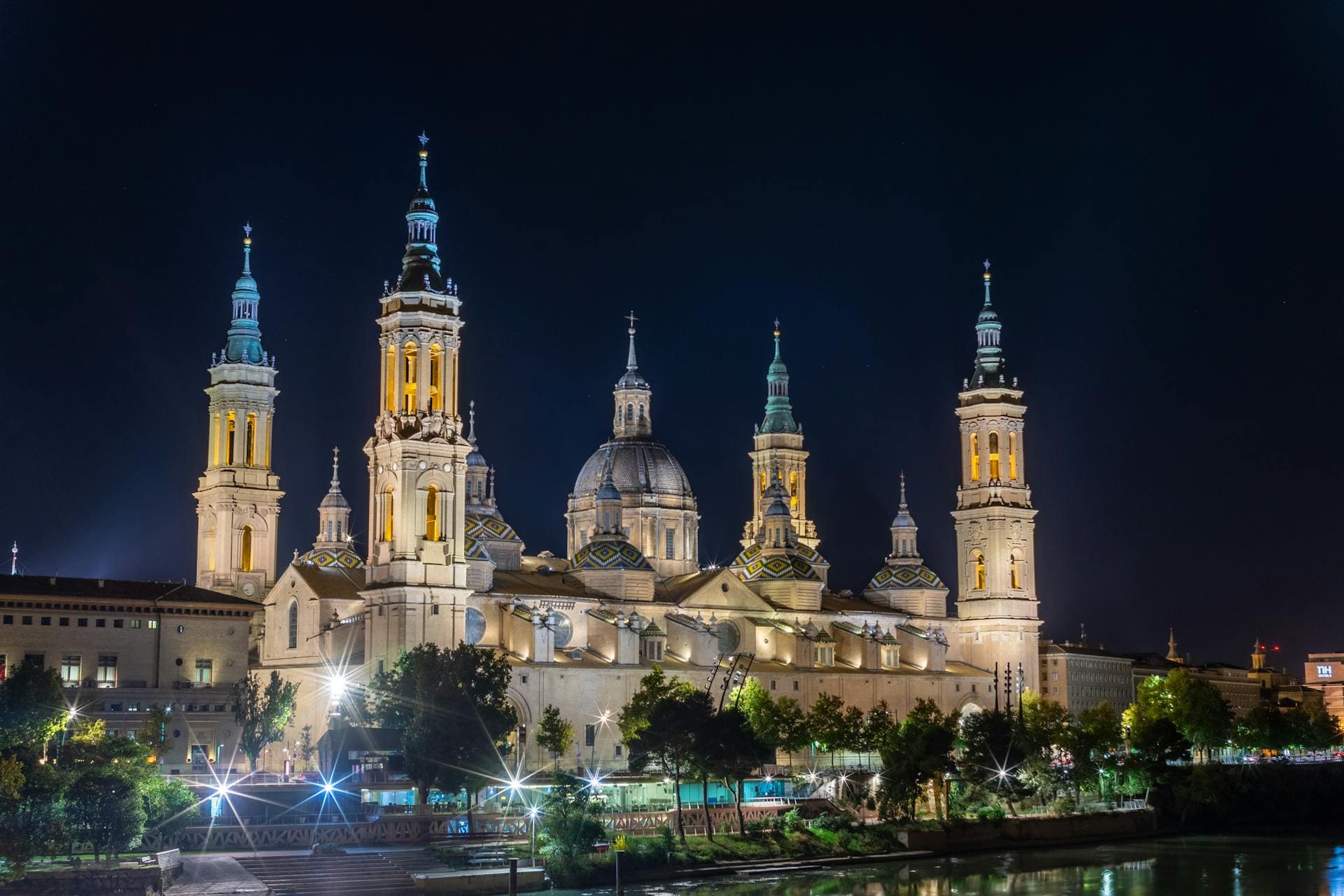 Zaragoza, Spain destination header