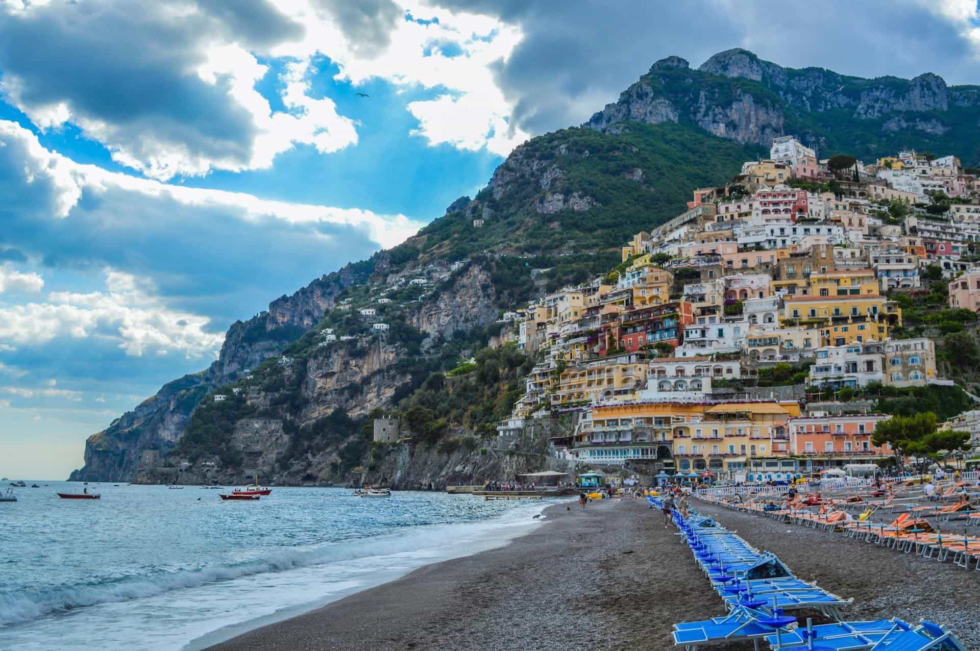 Hotels on the Amalfi Coast, Italy — coastal atmosphere, scenic stays, boutique hotels, romantic breaks, and southern Italy routes