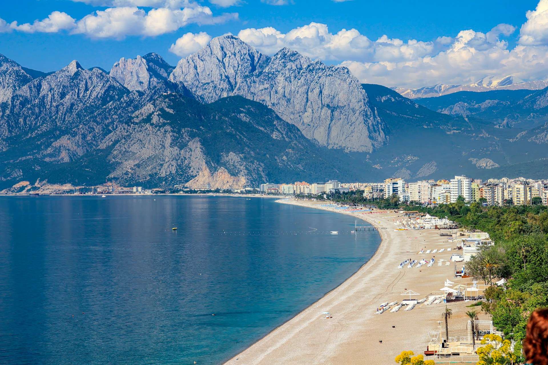 Hotels in the Turkish Riviera — Antalya bases, Alanya beach areas, resort corridors and seasonal Mediterranean coast planning