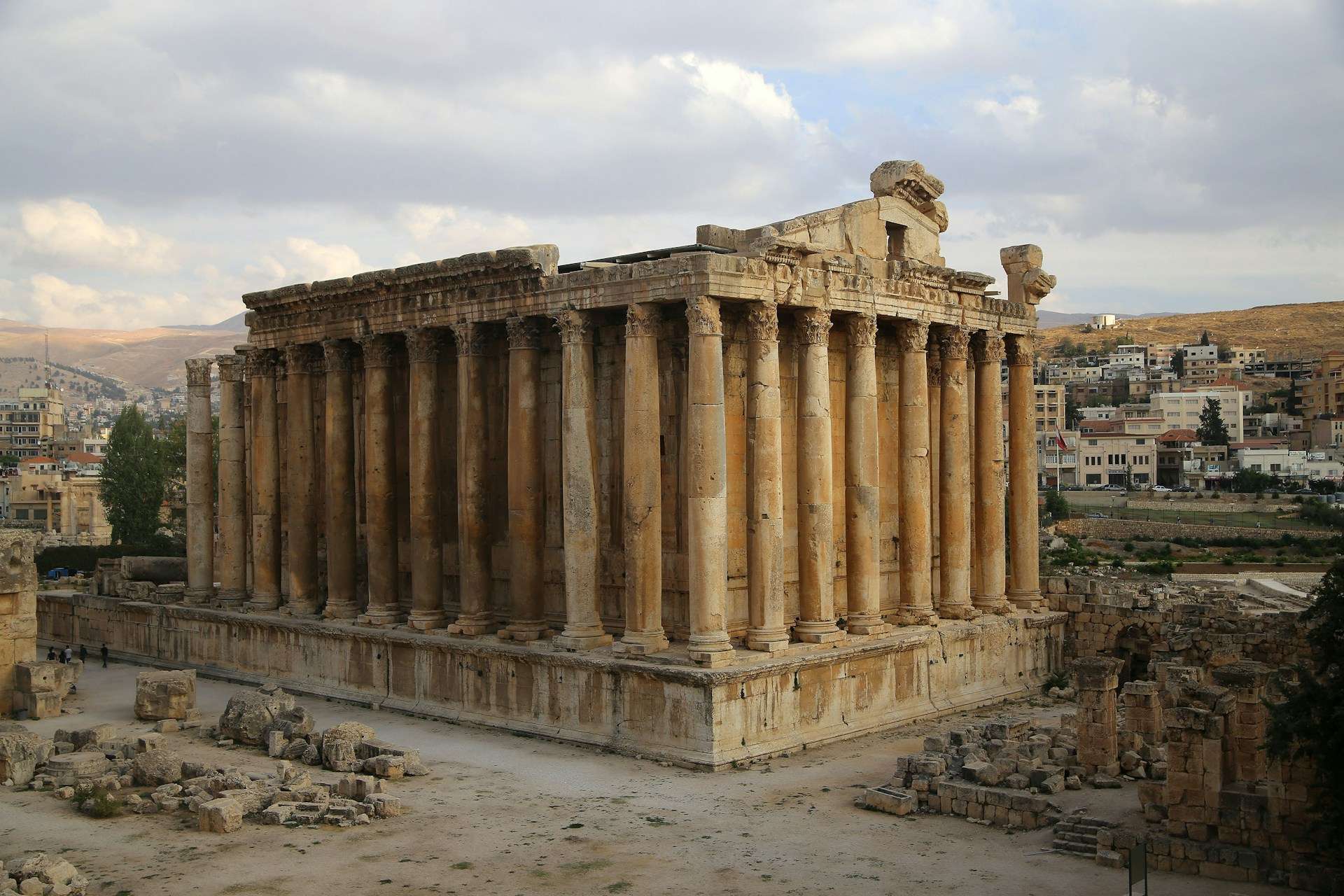 Hotels in Baalbek and the Beqaa Valley — Roman archaeological districts, Zahle dining quarters and Beqaa Valley hotel planning