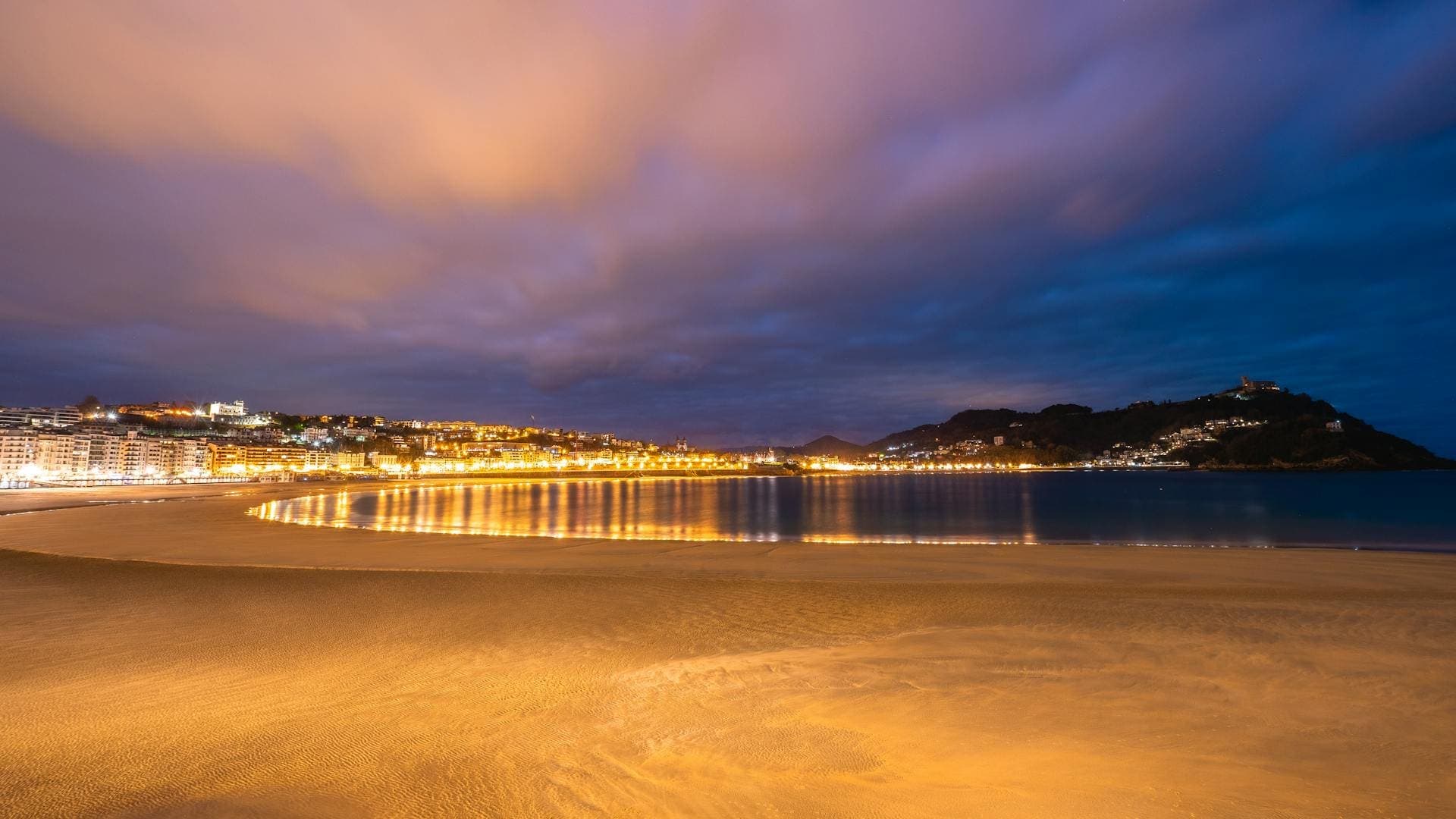 Hotels in Basque Country, Spain — Bilbao museums, architecture, riverside areas, galleries, restaurants, and northern Spain city-break stays