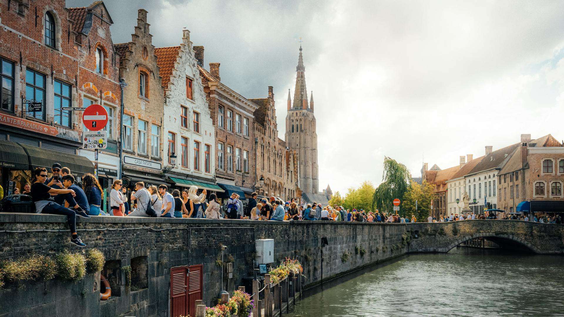 Hotels in West Flanders, Belgium — Bruges canals, medieval streets, Ostend coast, and romantic Flemish stays