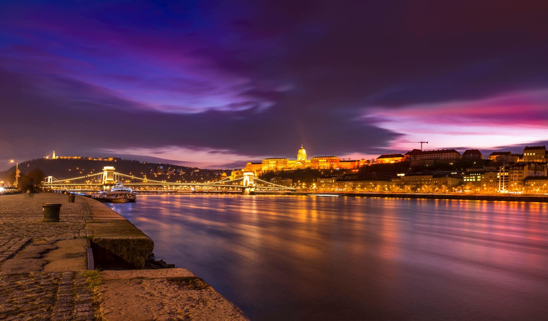Hotels in Historic Hungary — Budapest Danube landmarks, Eger castle baroque core, Danube Bend castle towns, Esztergom basilica routes and layered Central European heritage