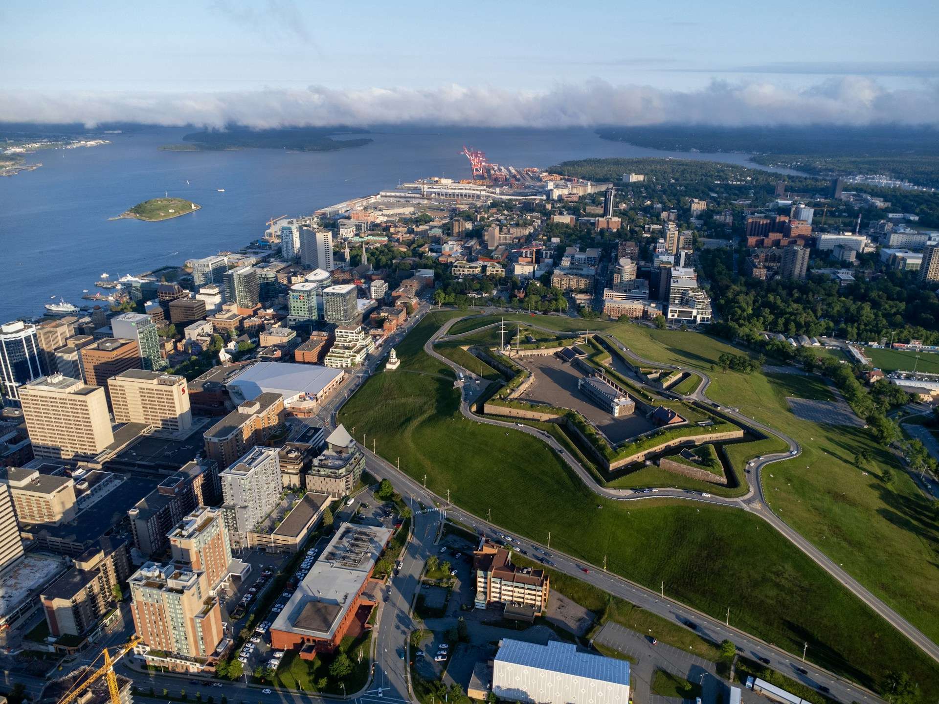 Hotels in Atlantic Canada — Halifax waterfront districts, maritime heritage quarters, coastal touring routes, seafood dining corridors and relaxed regional pacing across the Canadian Maritimes