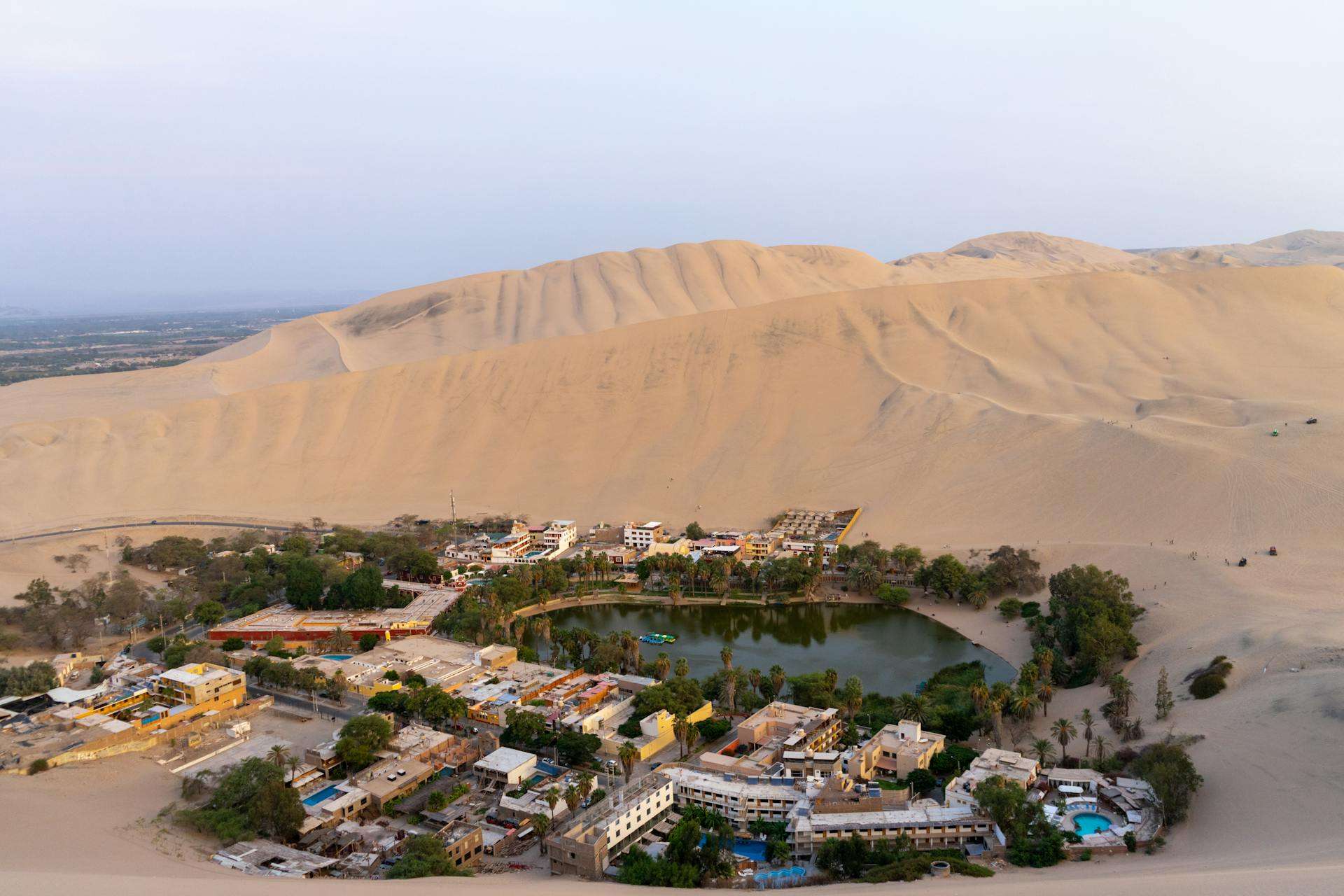 Hotels in Desert and Pacific Peru — Huacachina oasis districts, Nazca Lines access areas, dune landscapes and southern Pacific coast routing