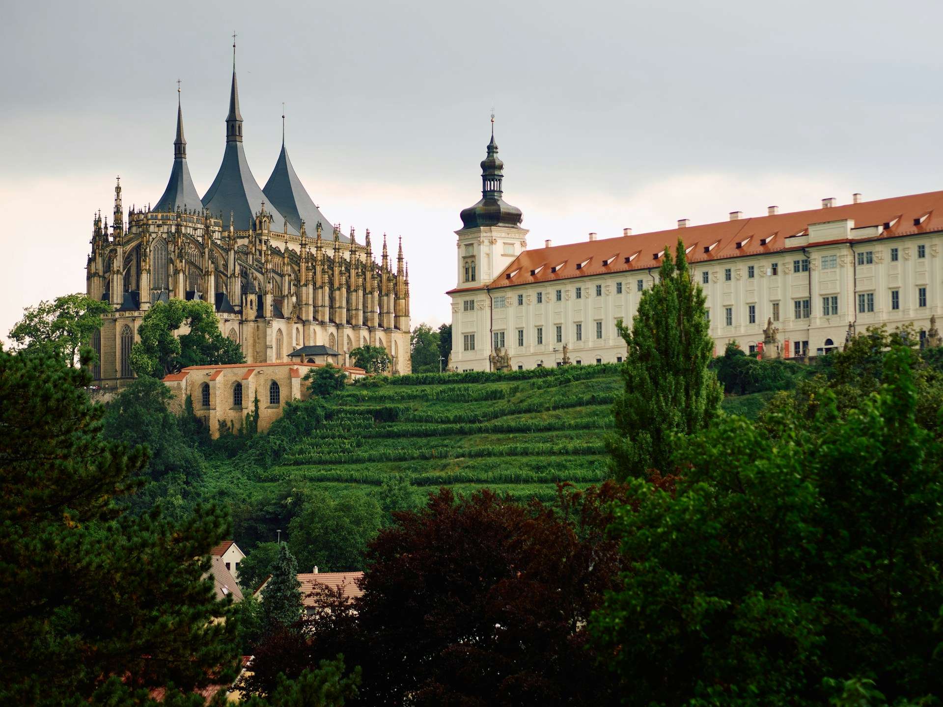 Hotels in Central Bohemia — Kutná Hora UNESCO core, Sedlec Ossuary, castle routes, Prague day-trip links and Bohemian heritage towns