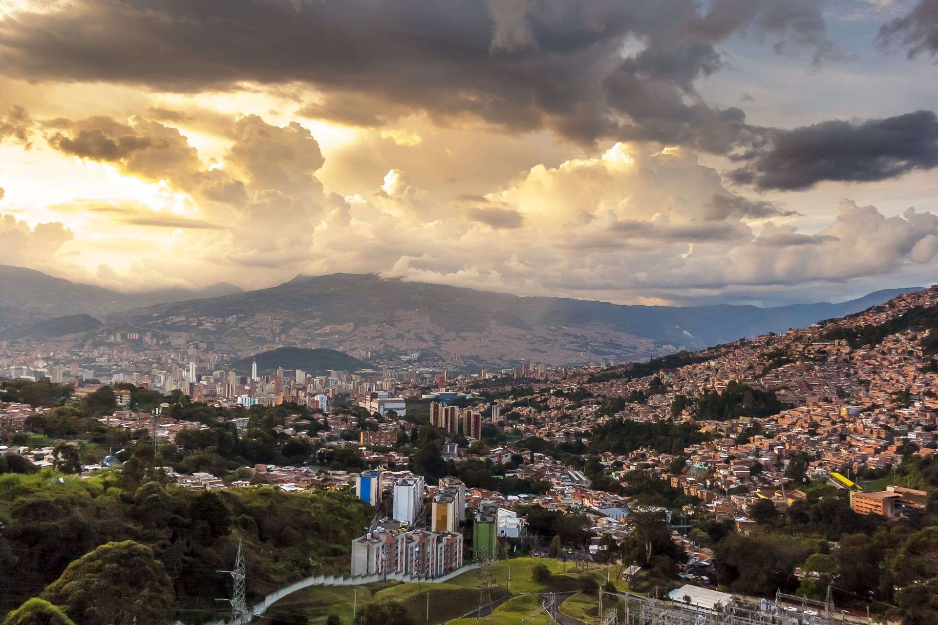 Hotels in Medellín and Antioquia — El Poblado districts, Laureles neighbourhoods, valley-city pacing and hillside viewpoints
