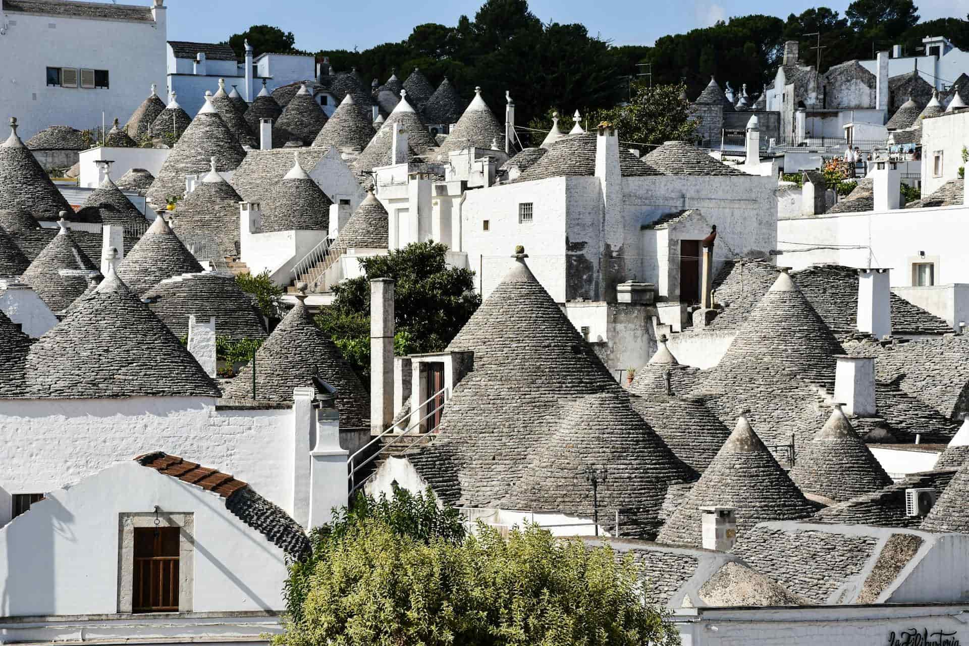 Hotels in Puglia, Italy — Bari old-town streets, churches, markets, waterfront areas, restaurants, and southern Italy city breaks