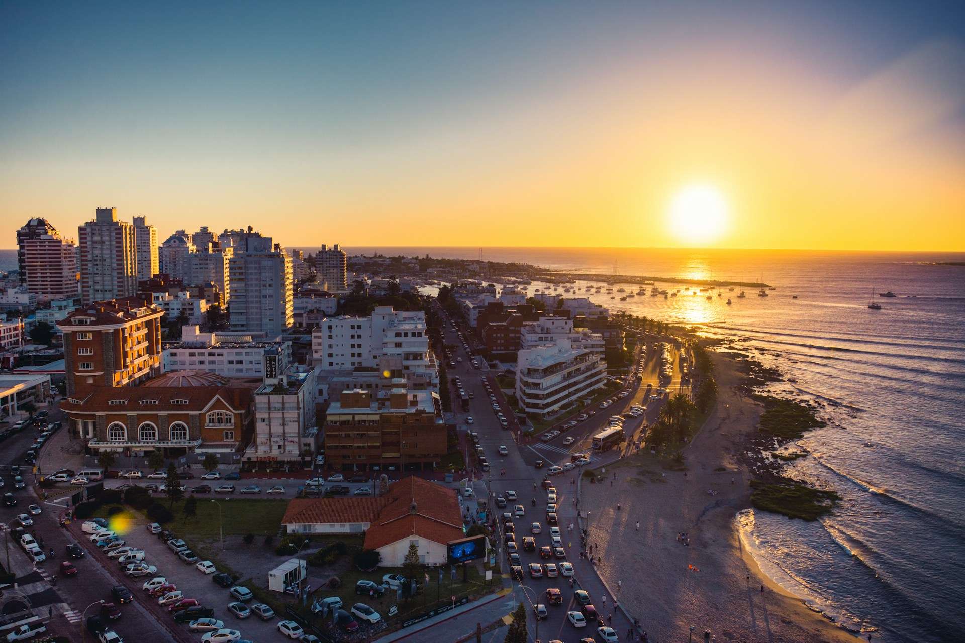 Hotels on Punta del Este and Maldonado Coast — resort peninsula districts, José Ignacio boutique pacing, Piriápolis family beaches and upscale coast hotel planning