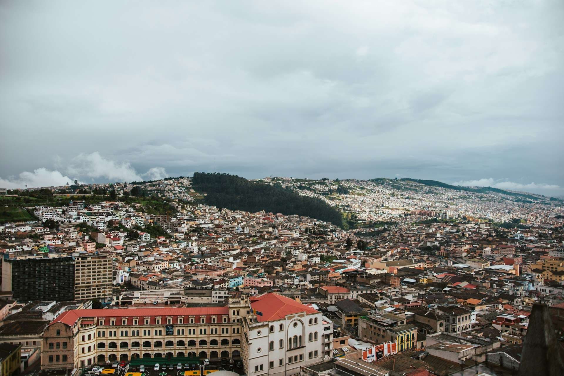 Hotels in the Ecuadorian Amazon — Tena gateway districts, rainforest lodge access and jungle hotel planning